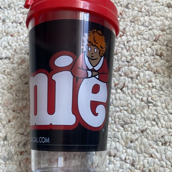 Vintage Anne The Musical Travel Tumbler NYC Broadway Show Collectible Cup w Lid - Picture 4 of 12